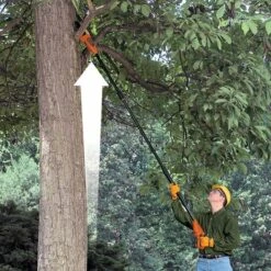 BLACK & DECKER Elagueur Sur Perche Sans Fil 18V Avec Batterie 2Ah Et Chargeur - Manche Télescopique 1,74m à 2,92m - Branche Ø 18cm - BLACK+DECKER GPC1820L20-QW 7 BLACK & DECKER Elagueur Sur Perche Sans Fil 18V Avec Batterie 2Ah Et Chargeur - Manche Télescopique 1,74m à 2,92m - Branche Ø 18cm - BLACK+DECKER GPC1820L20-QW -TronçOnneuse Et Accessoire Sales 13949997 3